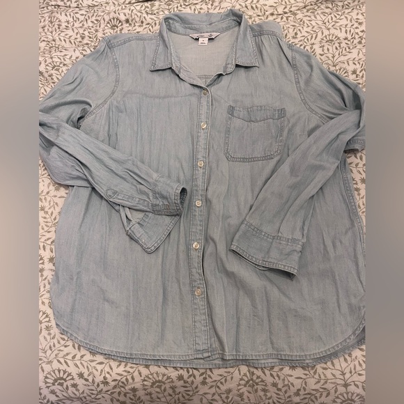 Classic Chambray Shirt from Old Navy XL - Picture 2 of 2